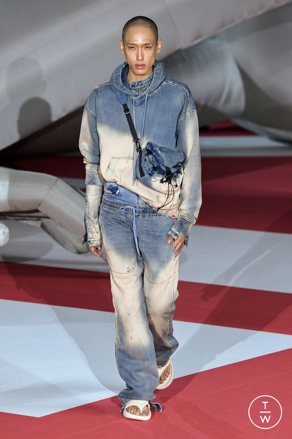 Fashion Week Milan Spring/Summer 2023 look 12 from the DIESEL collection 女装