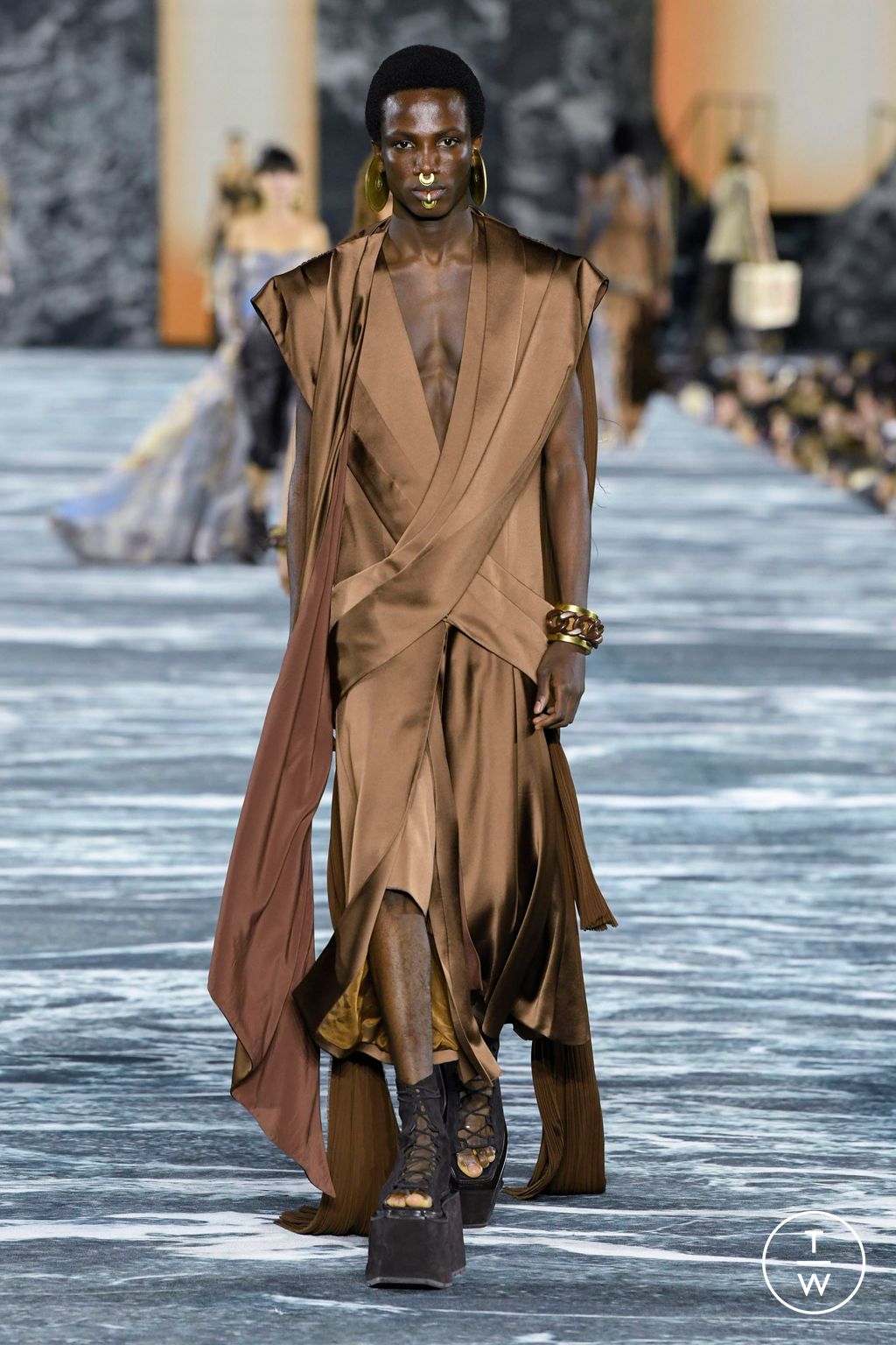 Fashion Week Paris Spring/Summer 2023 look 72 from the Balmain collection 女装