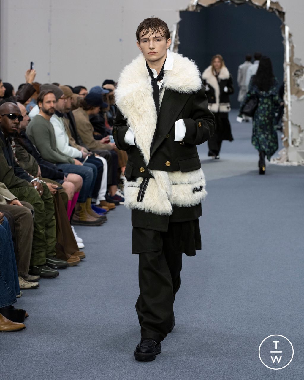Fashion Week Paris Fall/Winter 2026 look 65 from the Sacai collection menswear