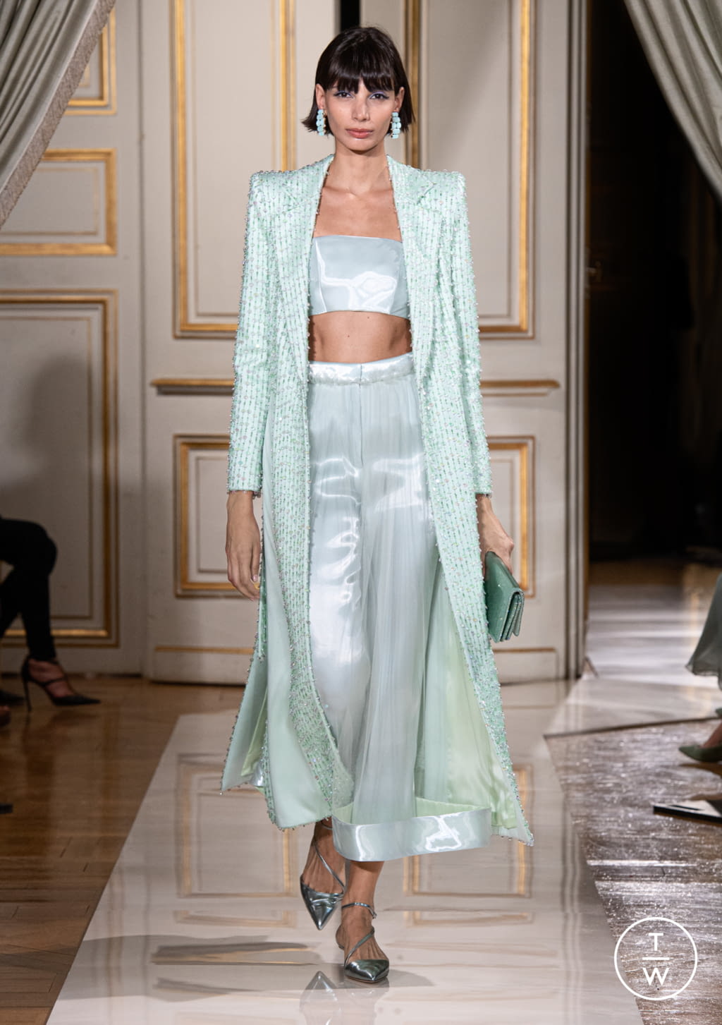 Fashion Week Paris Fall/Winter 2021 look 65 from the Giorgio Armani Privé collection couture