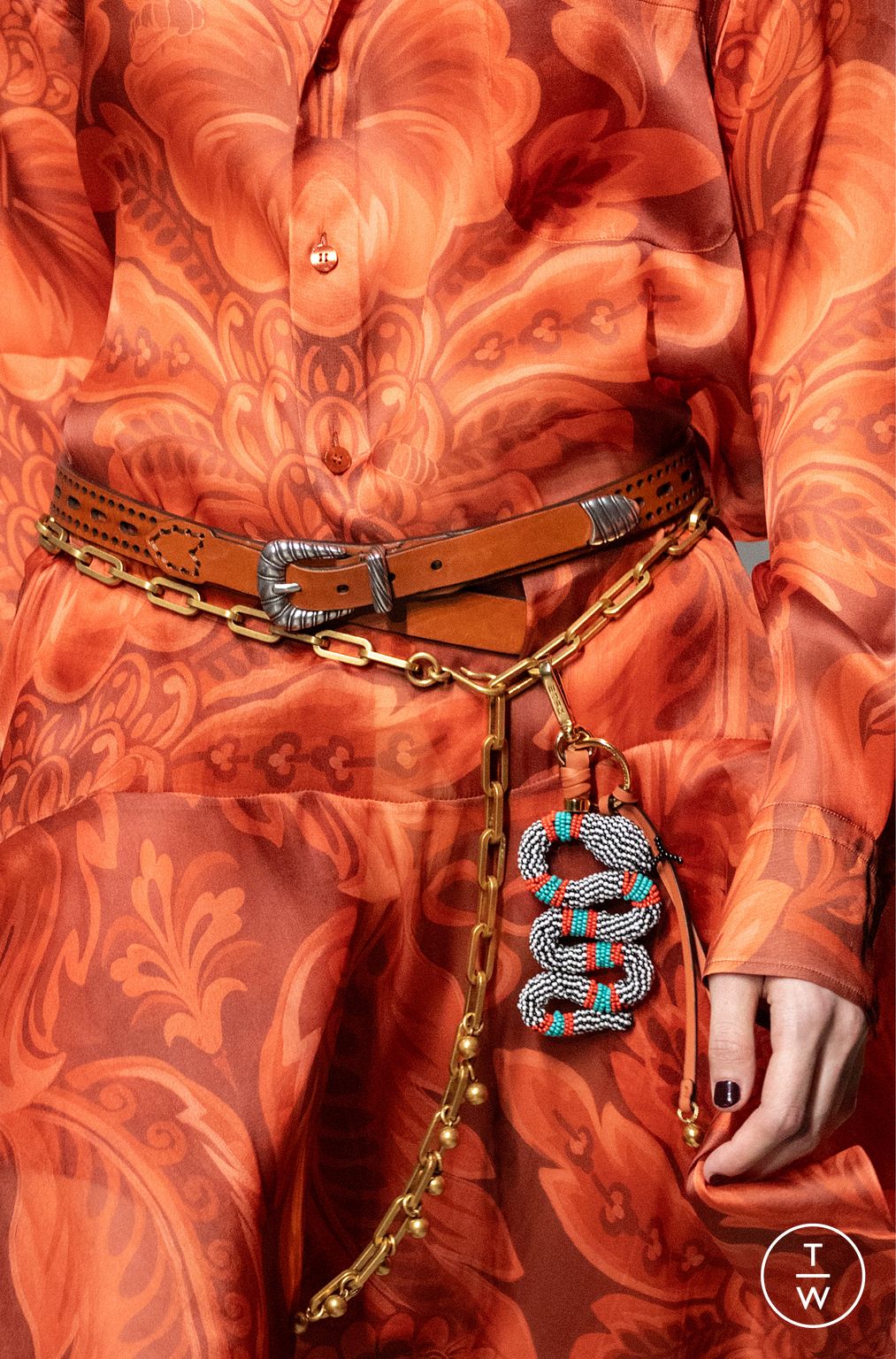 Fashion Week Milan Fall/Winter 2025 look 65 from the Etro collection 女装配饰