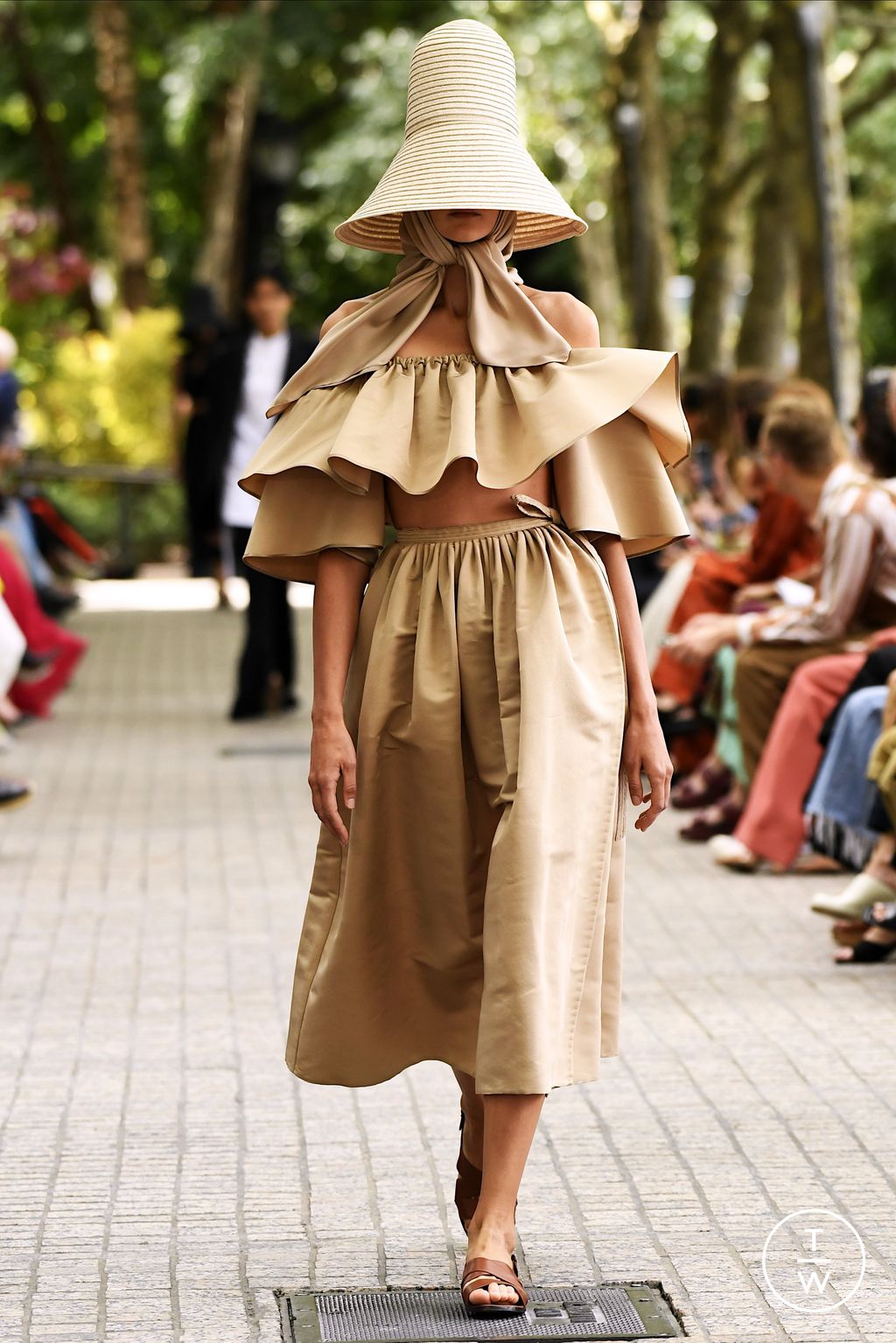 Fashion Week New York Spring/Summer 2023 look 11 from the Adam Lippes collection womenswear