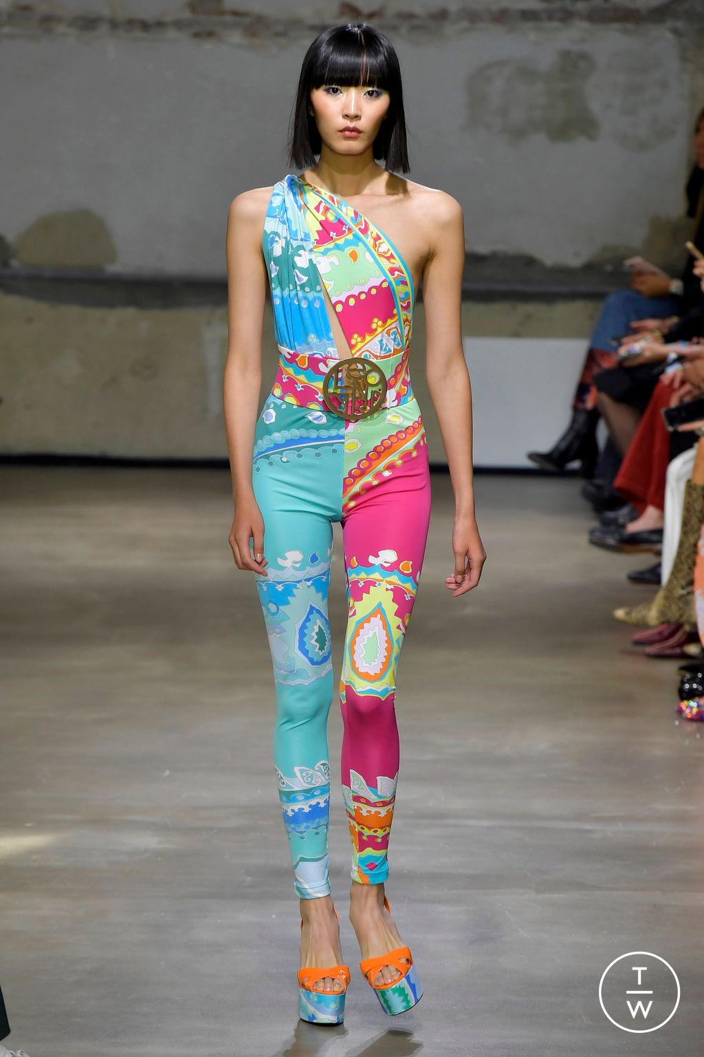 Fashion Week Paris Spring/Summer 2023 look 35 from the Leonard Paris collection 女装