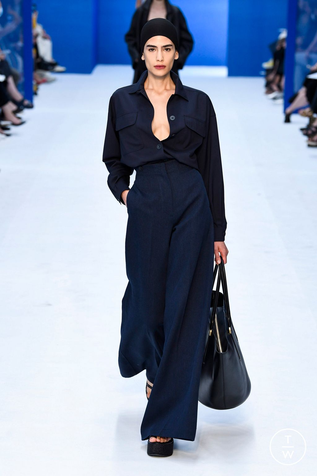 Fashion Week Milan Spring/Summer 2023 look 21 from the Max Mara collection 女装