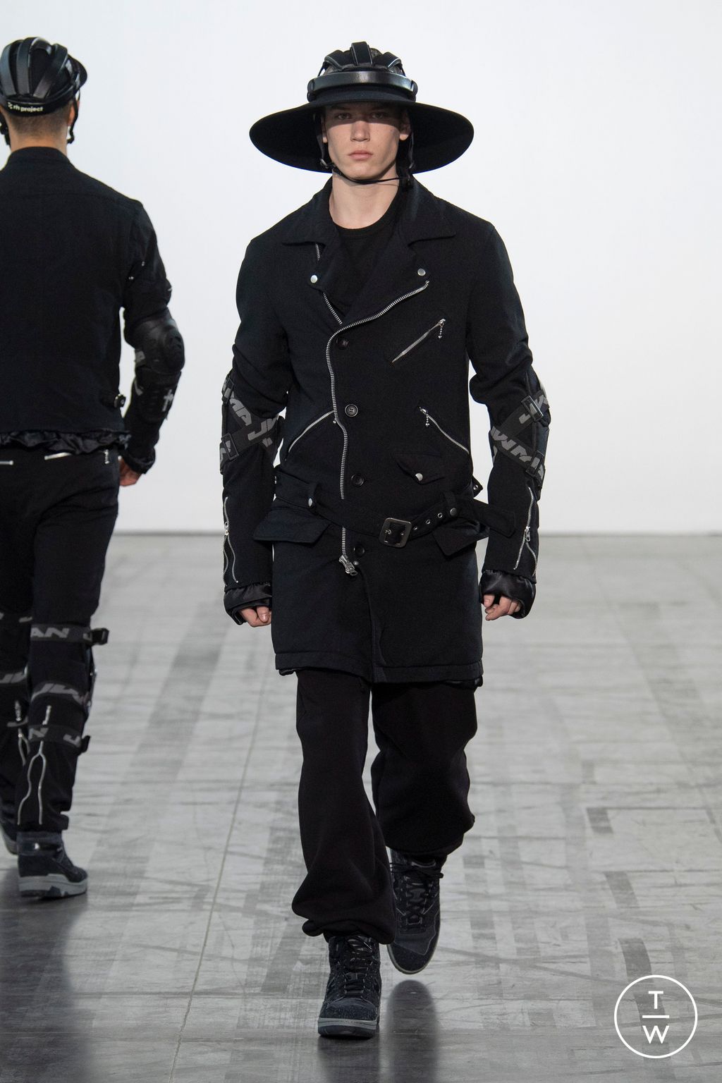 Fashion Week Paris Fall/Winter 2023 look 42 de la collection Junya Watanabe Man menswear