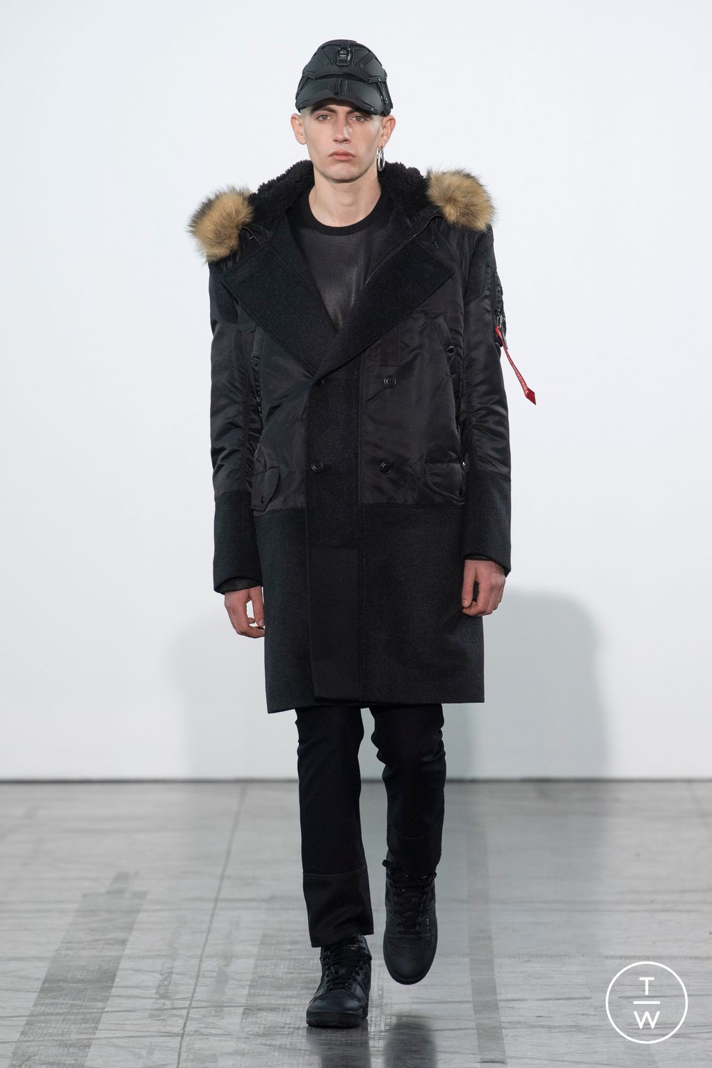 Fashion Week Paris Fall/Winter 2023 look 33 de la collection Junya Watanabe Man menswear