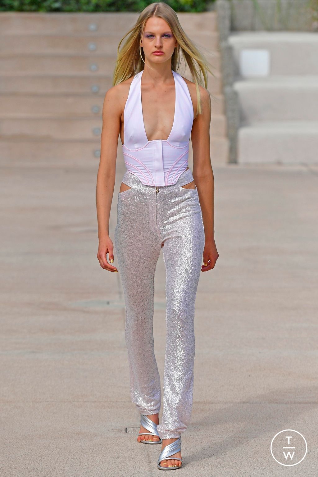 Fashion Week Milan Spring/Summer 2023 look 28 from the Genny collection 女装