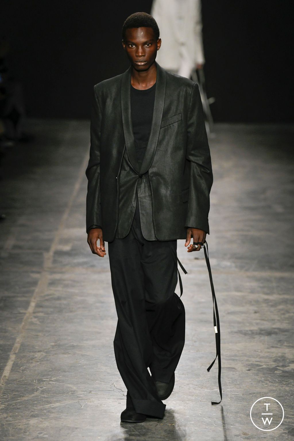 Fashion Week Paris Spring/Summer 2023 look 39 from the Ann Demeulemeester collection 女装
