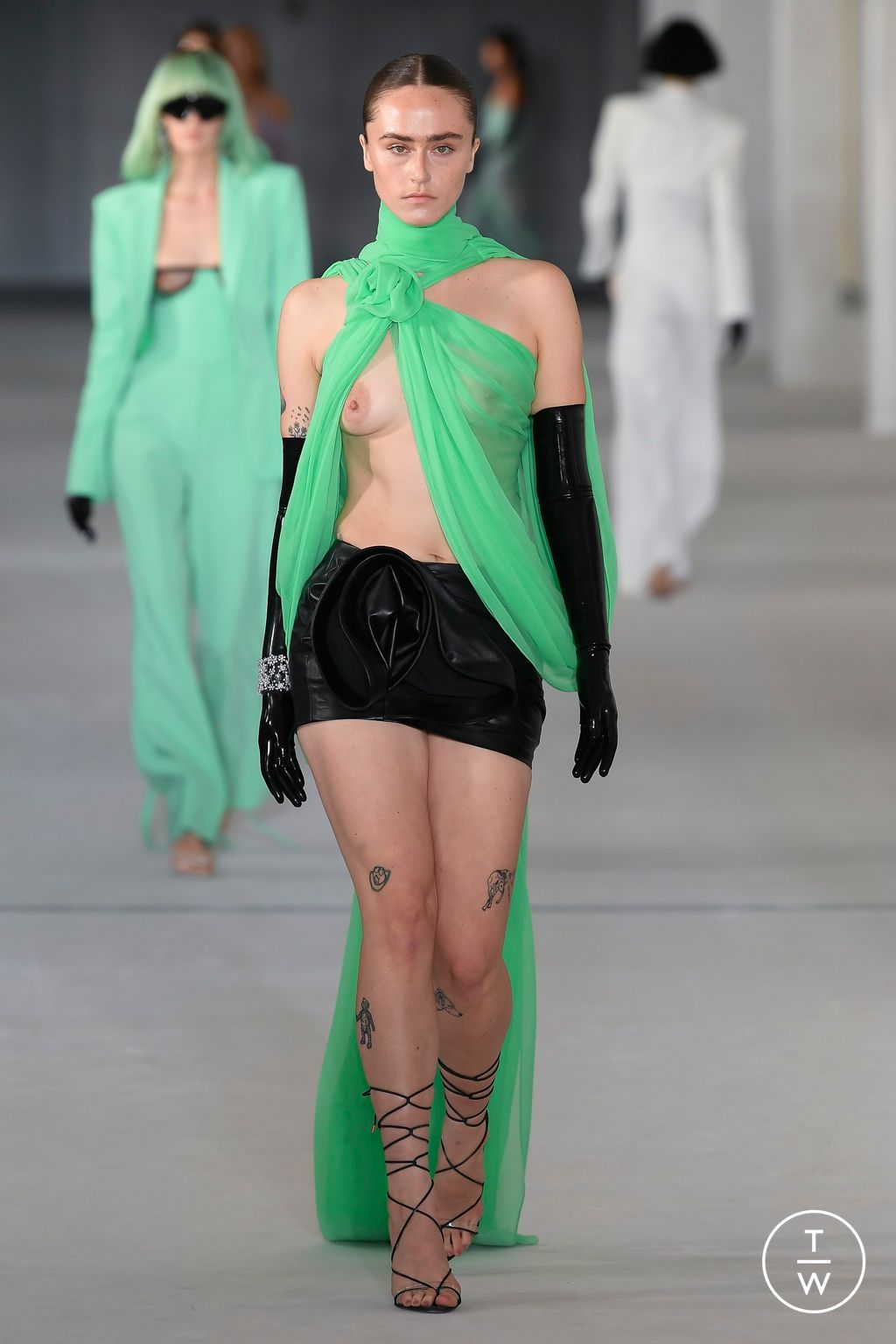 Fashion Week New York Spring/Summer 2023 look 7 de la collection Prabal Gurung womenswear