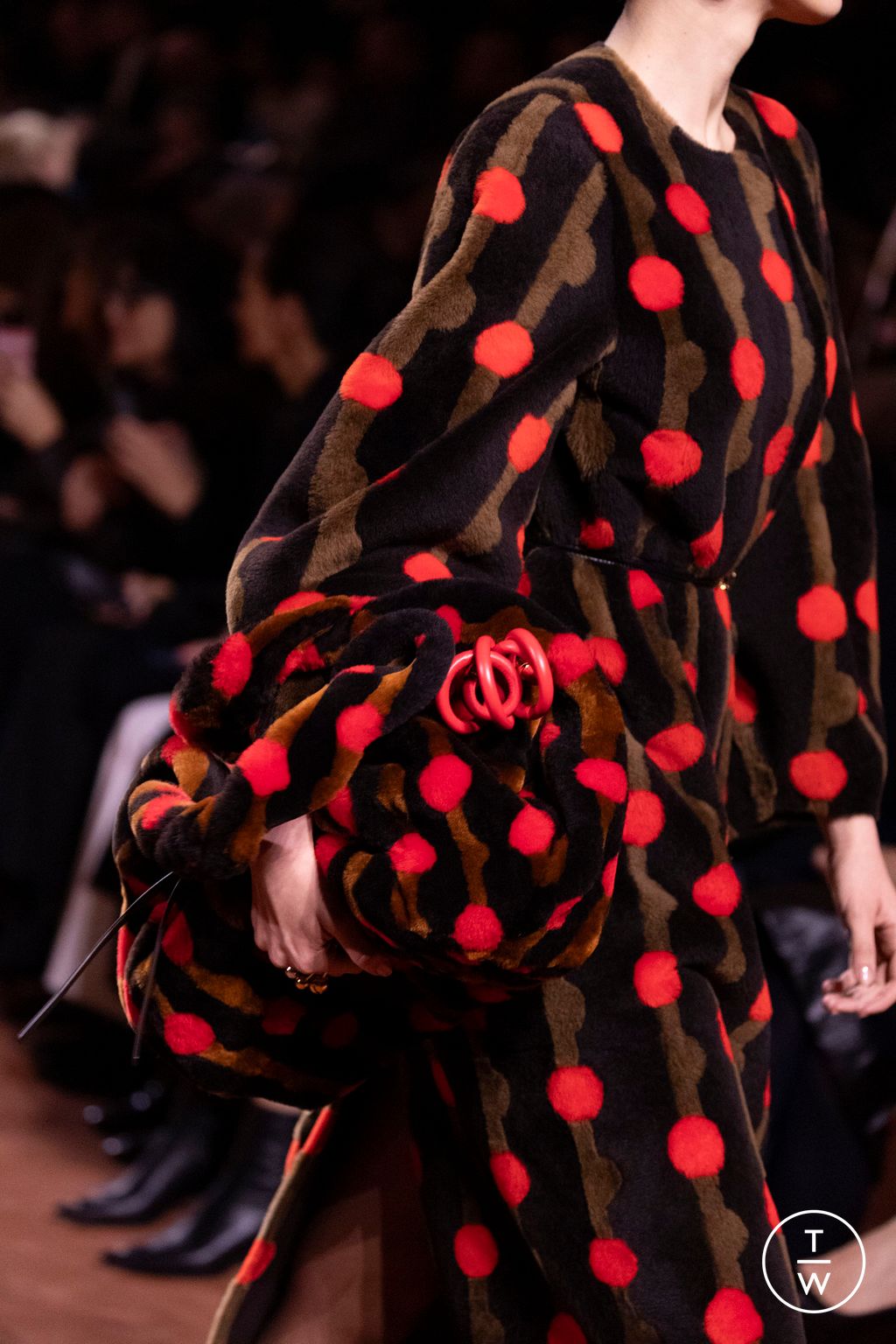 Fashion Week Milan Fall/Winter 2025 look 199 from the Fendi collection womenswear accessories