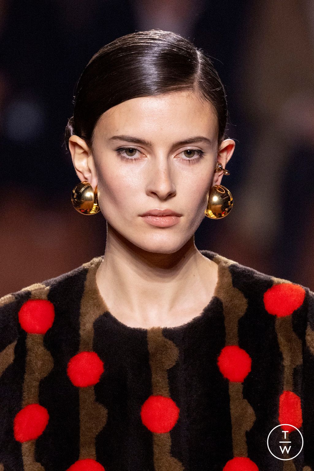 Fashion Week Milan Fall/Winter 2025 look 200 from the Fendi collection 女装配饰