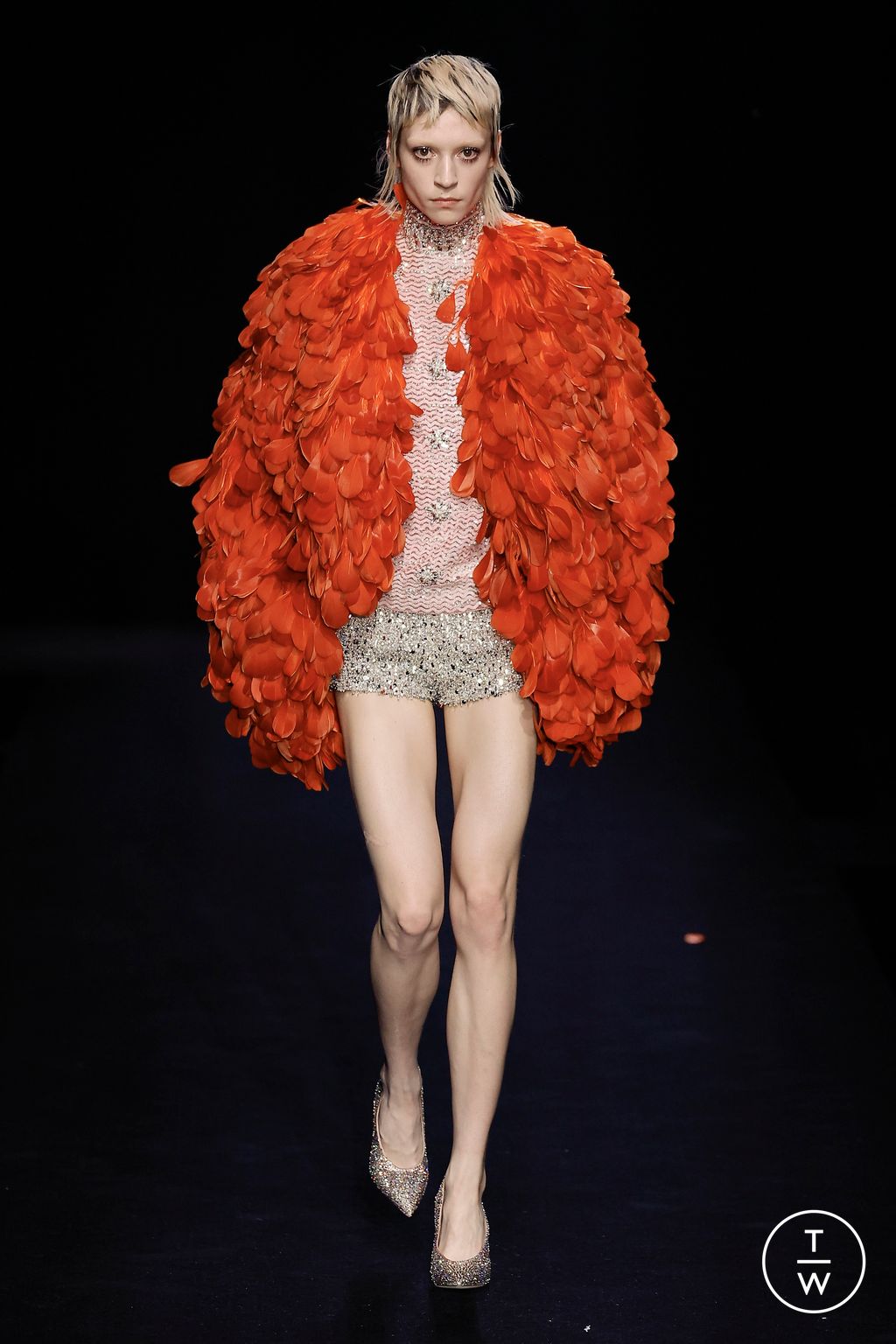 Fashion Week Paris Spring/Summer 2023 look 14 from the Valentino collection couture