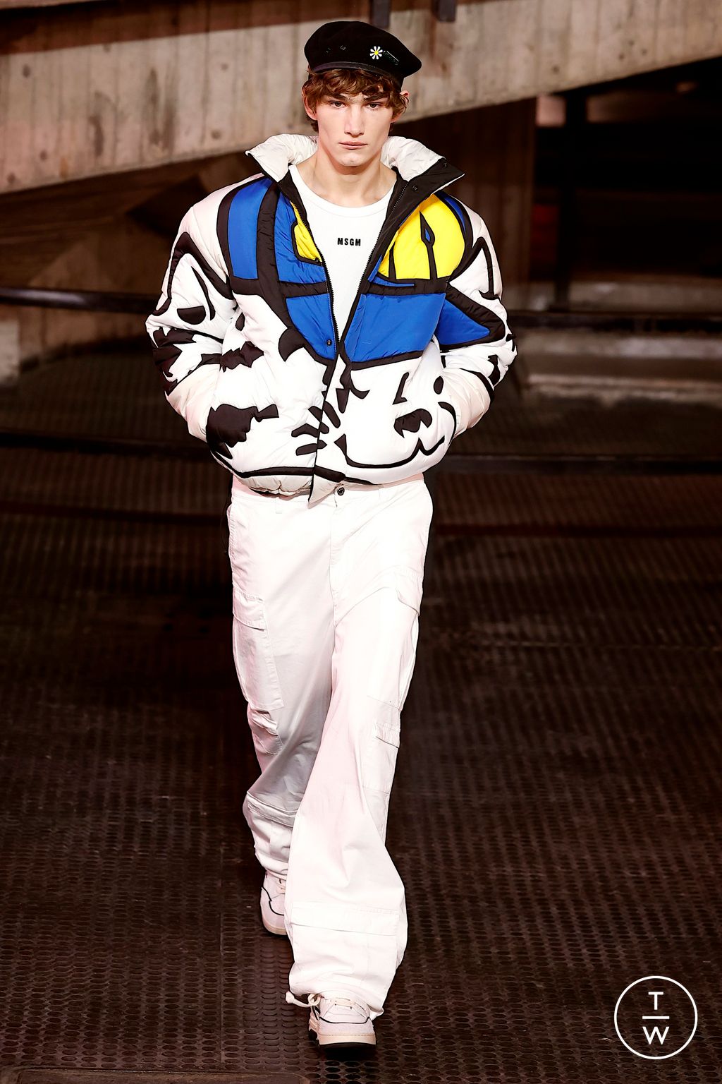 Fashion Week Milan Fall/Winter 2023 look 34 from the MSGM collection menswear