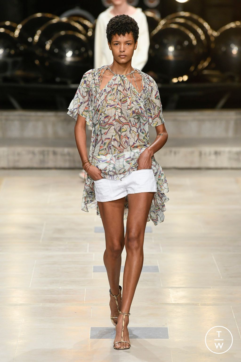 Fashion Week Paris Spring/Summer 2023 look 24 from the Isabel Marant collection womenswear