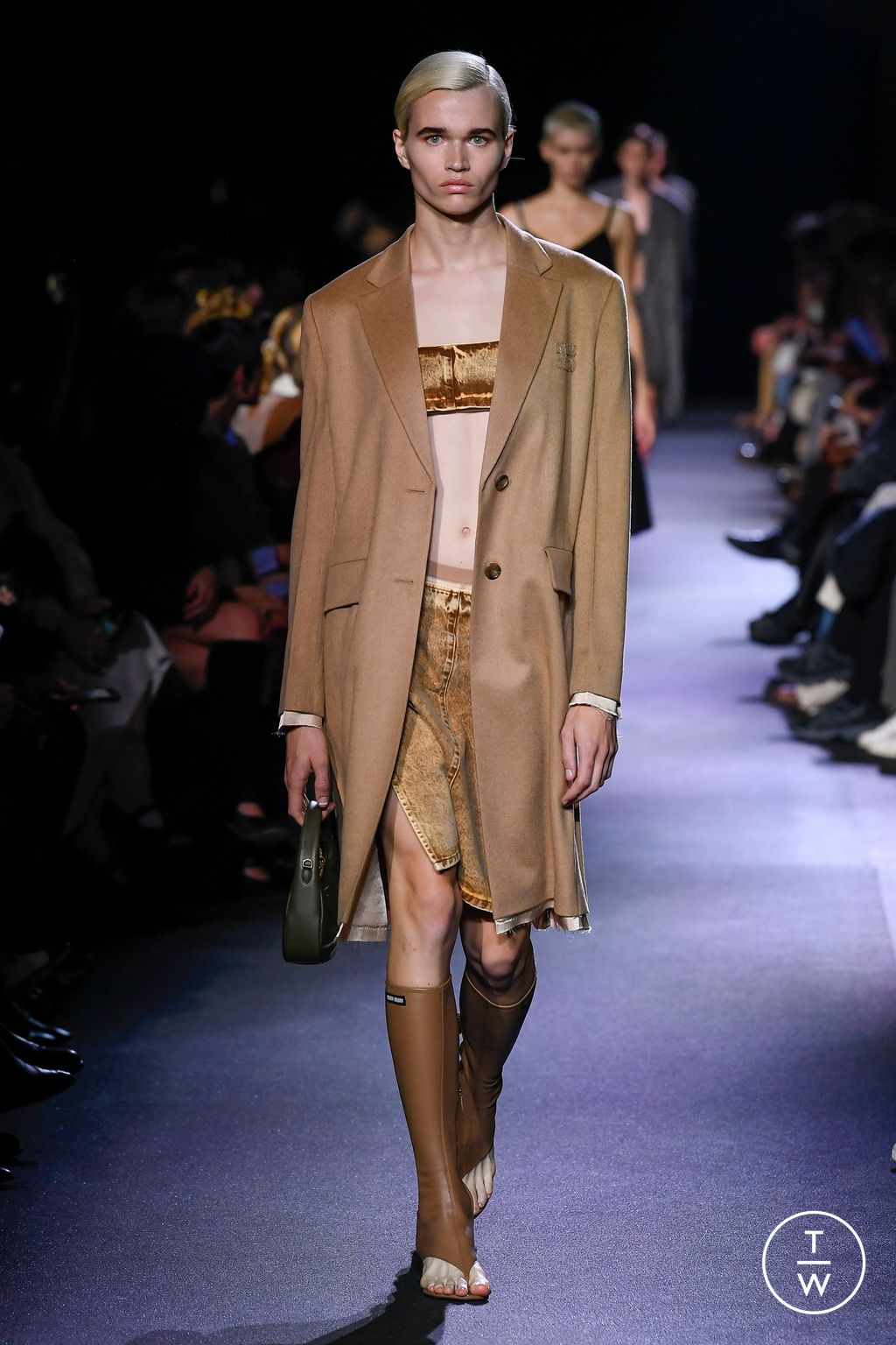 Fashion Week Paris Spring/Summer 2023 look 14 from the Miu Miu collection 女装