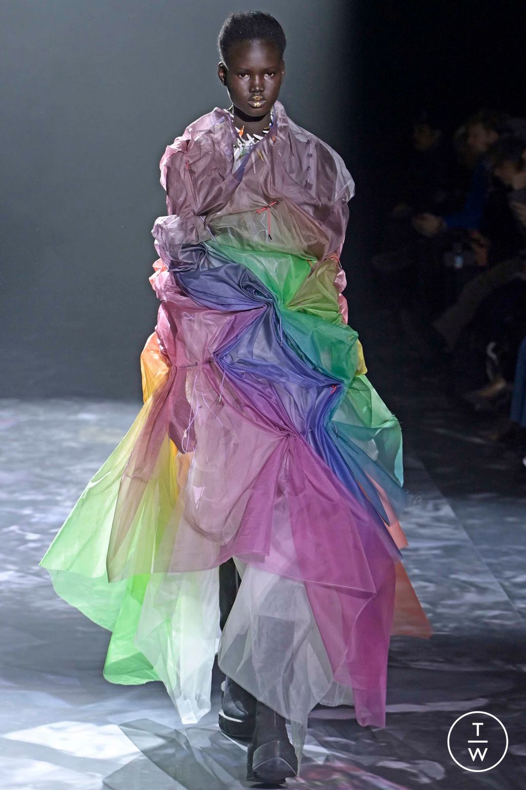 Fashion Week Paris Spring/Summer 2023 look 17 from the Yuima Nakazato collection couture