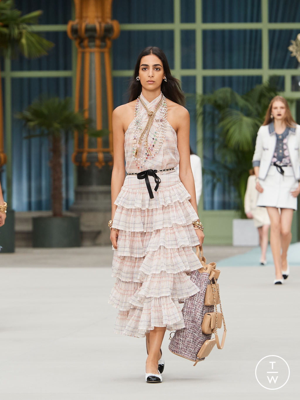 Fashion Week Paris Resort 2020 look 68 from the Chanel collection 女装