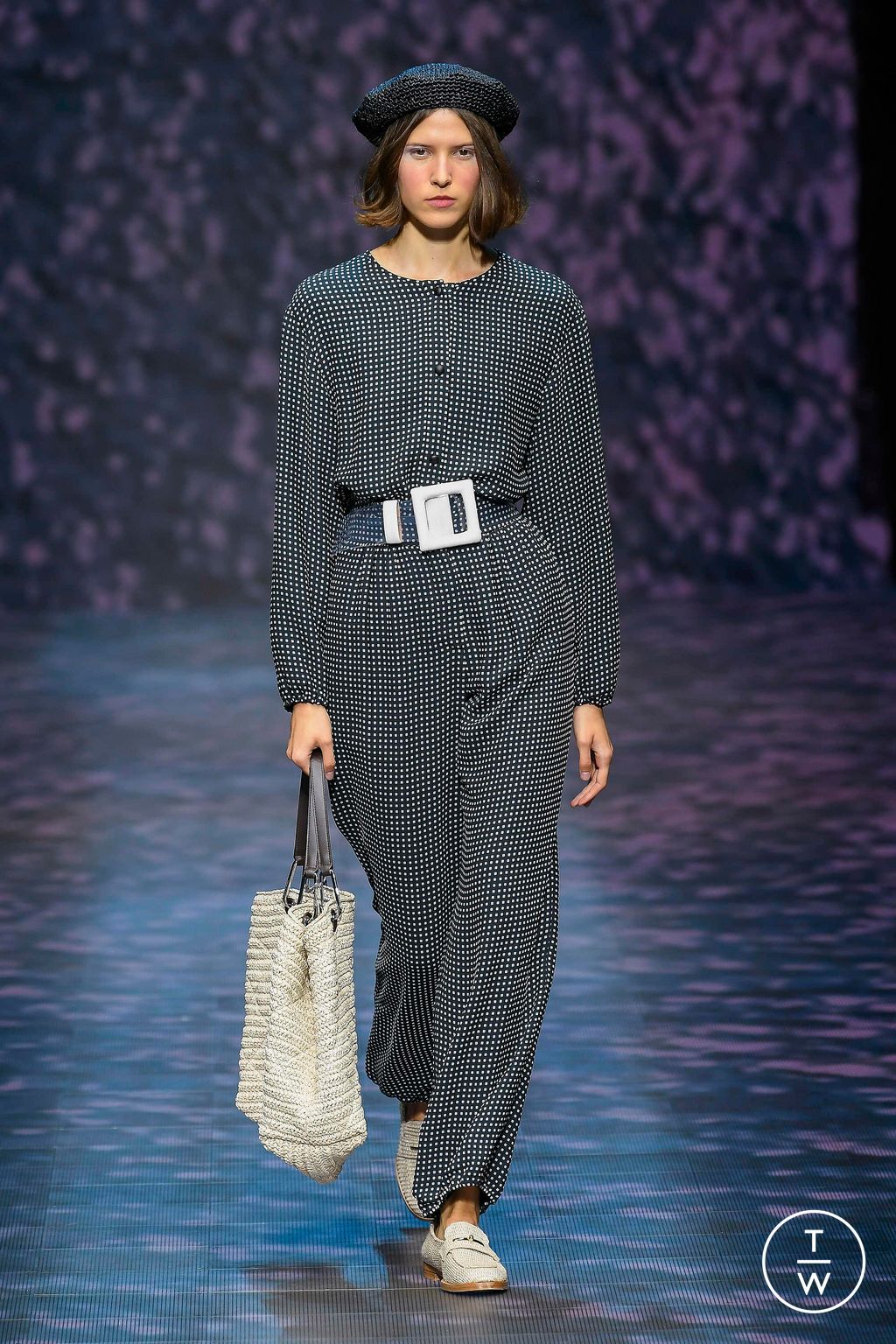Fashion Week Milan Spring/Summer 2023 look 15 from the Emporio Armani collection womenswear