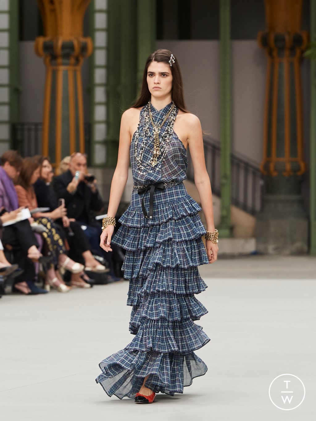 Fashion Week Paris Resort 2020 look 69 from the Chanel collection 女装