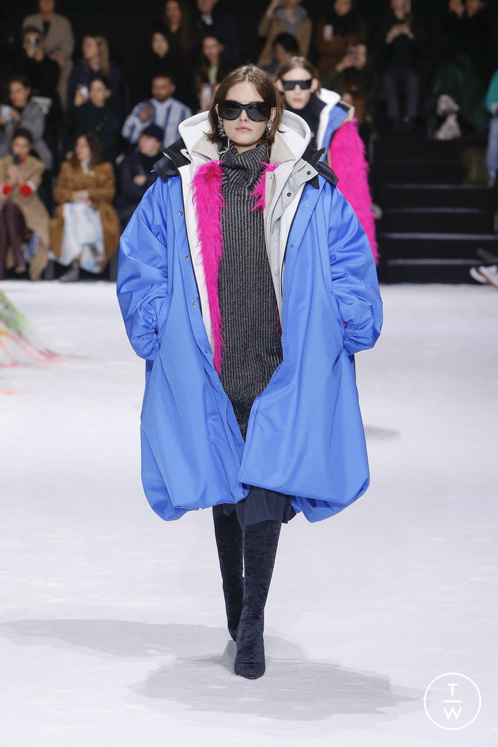 Fashion Week Paris Fall/Winter 2018 look 69 from the Balenciaga collection womenswear