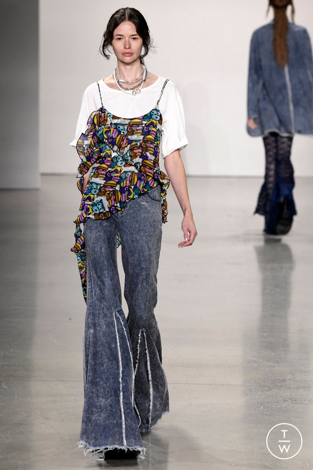 Fashion Week New York Spring/Summer 2023 look 36 from the Vivienne Tam collection 女装
