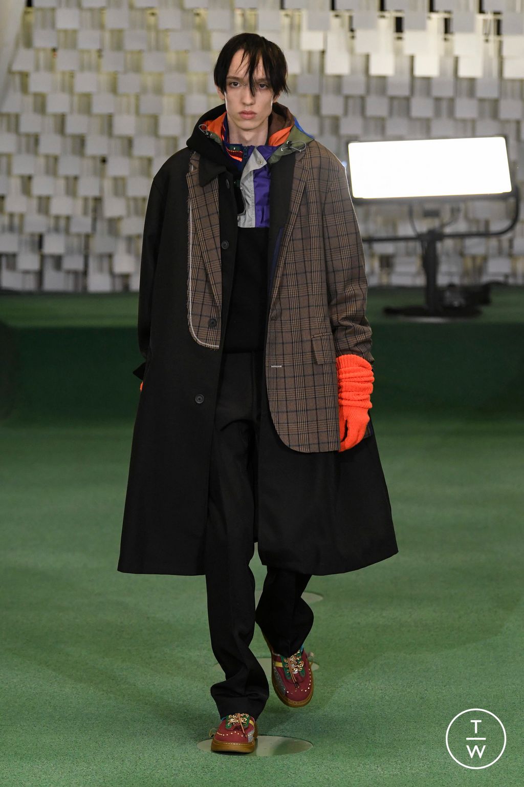 Fashion Week Paris Fall/Winter 2023 look 35 from the Kolor collection menswear