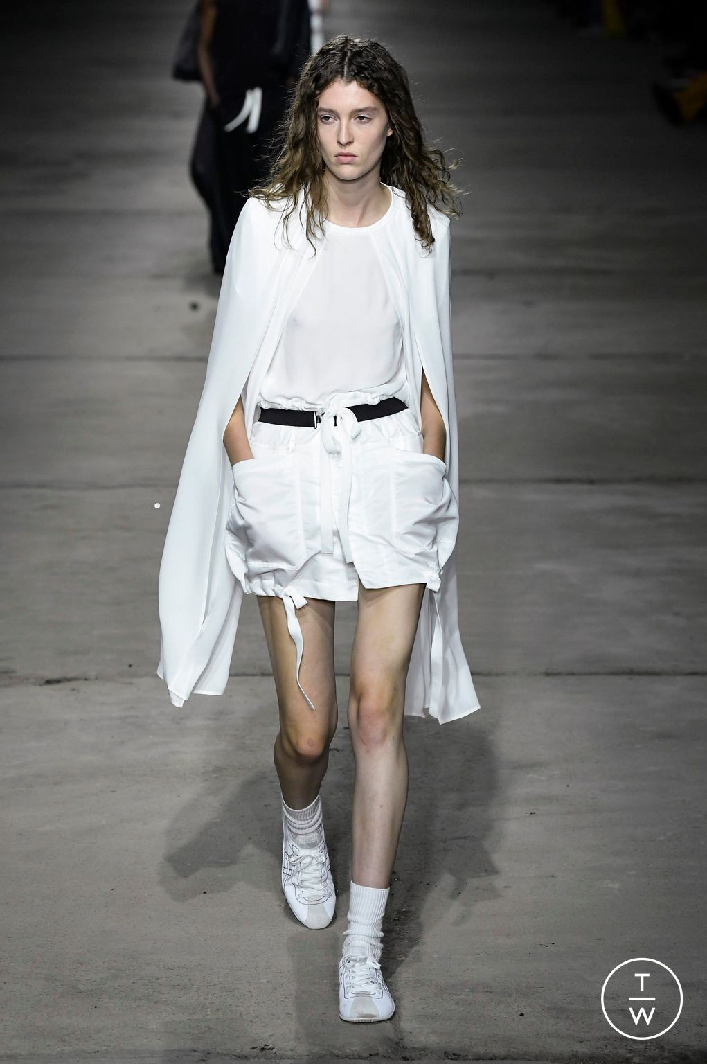 Fashion Week Milan Spring/Summer 2023 look 16 from the Onitsuka Tiger collection womenswear