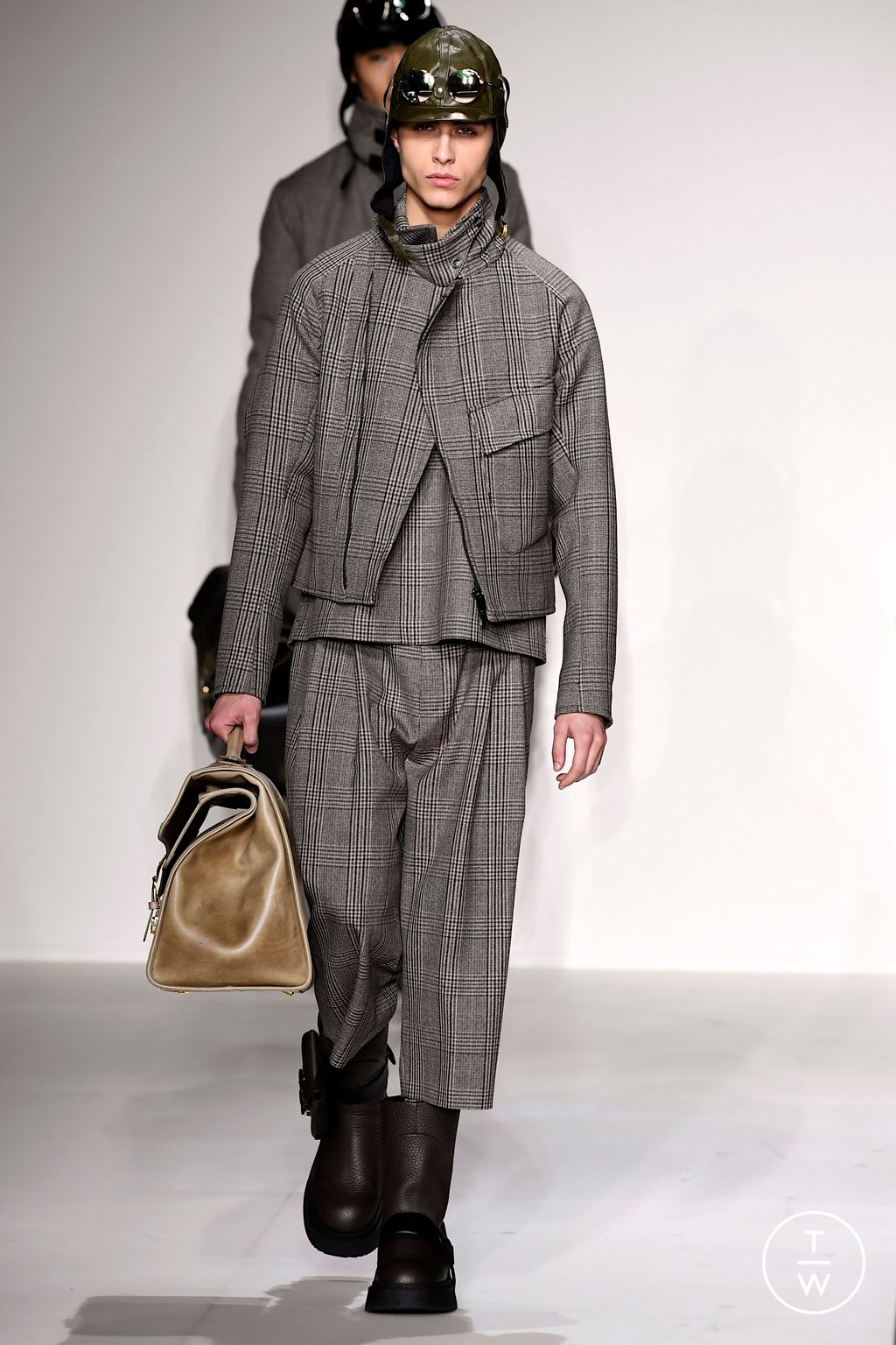 Fashion Week Milan Fall/Winter 2023 look 10 from the Emporio Armani collection menswear