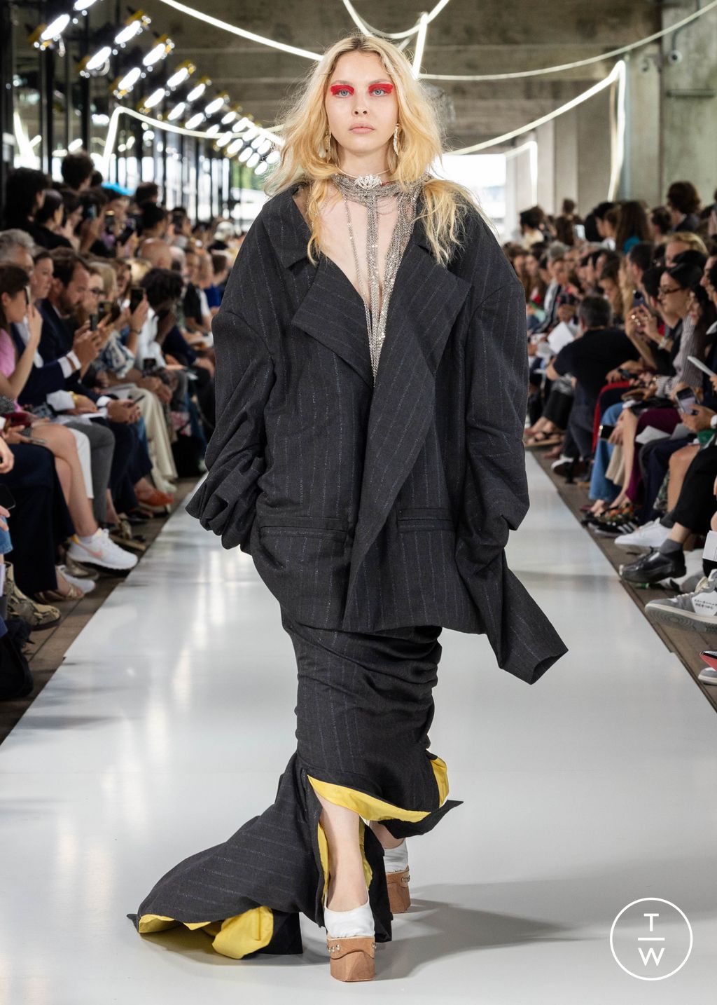 Fashion Week Paris Spring/Summer 2024 look 69 from the IFM PARIS collection 男装