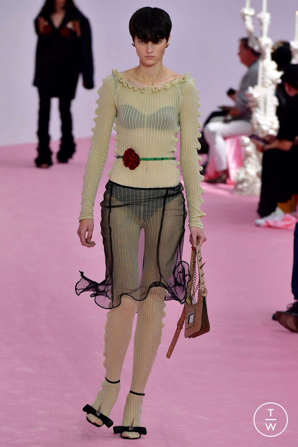 Fashion Week Paris Spring/Summer 2023 look 38 from the Acne Studios collection 女装
