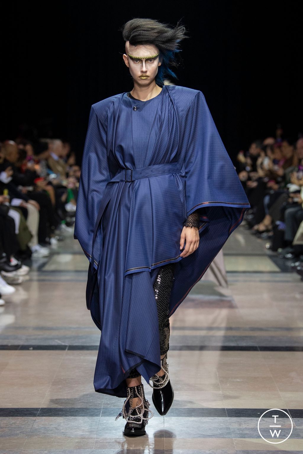 Fashion Week Paris Spring/Summer 2023 look 3 de la collection Junya Watanabe womenswear