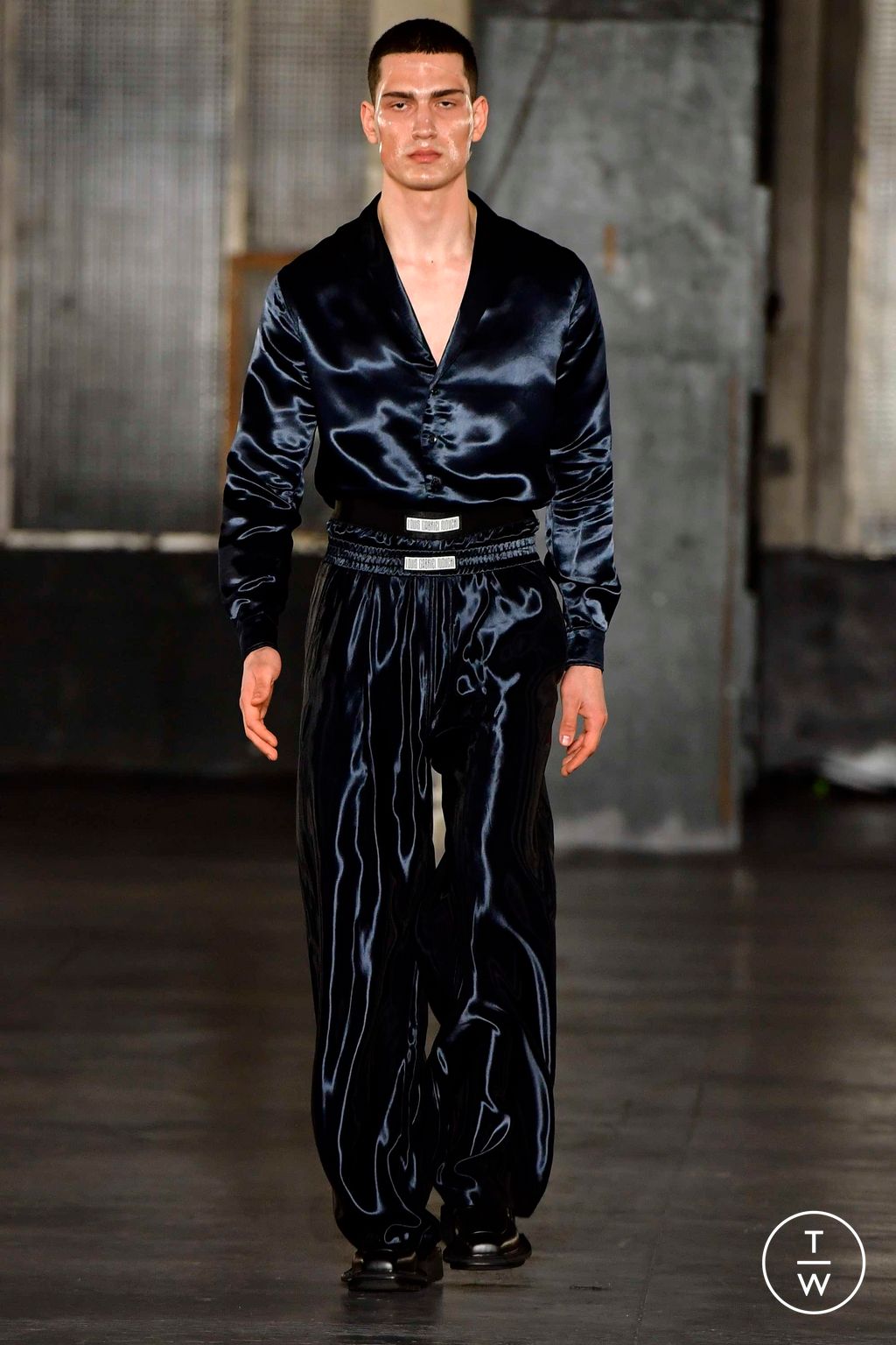 Fashion Week Paris Fall/Winter 2023 look 26 from the Louis Gabriel Nouchi collection 男装