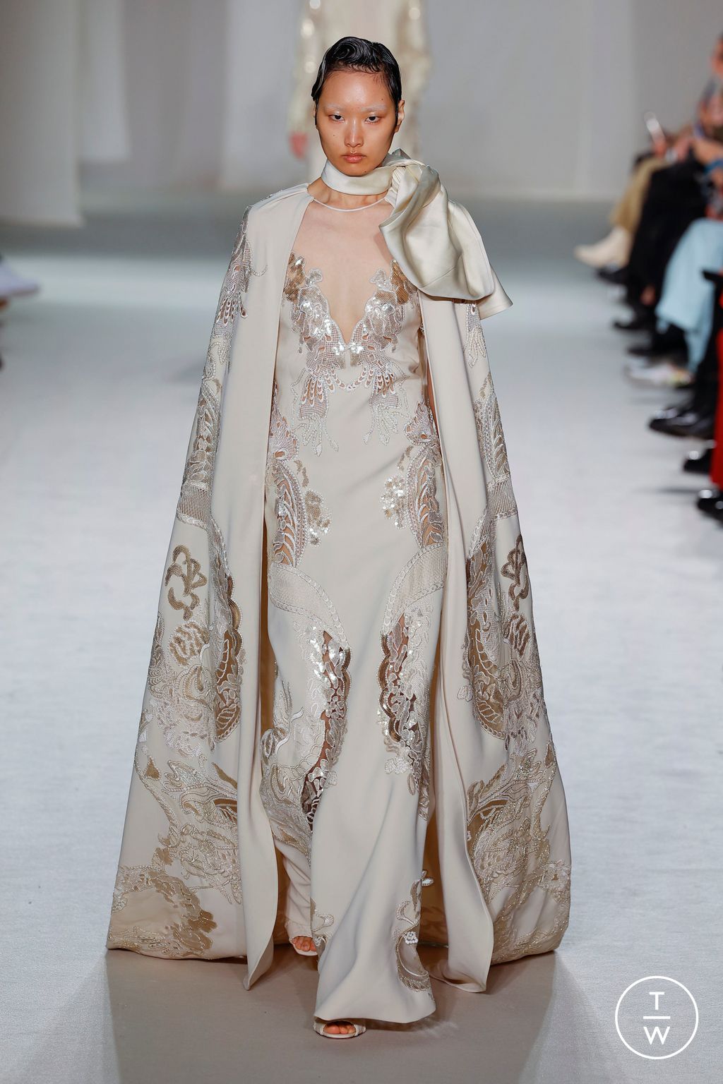 Fashion Week Paris Spring/Summer 2023 look 42 from the Elie Saab collection 高级定制