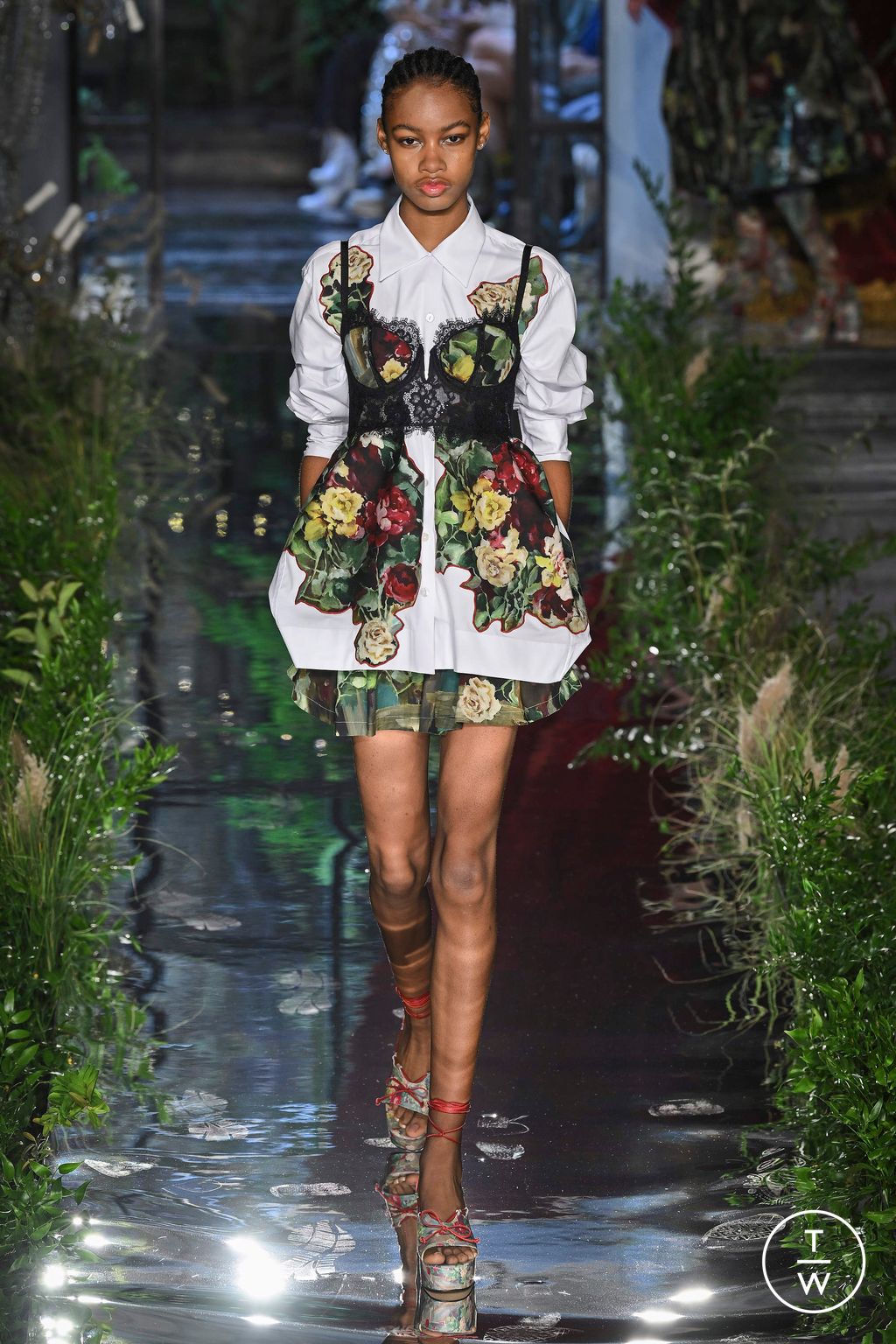 Fashion Week Milan Spring/Summer 2023 look 2 de la collection Antonio Marras womenswear