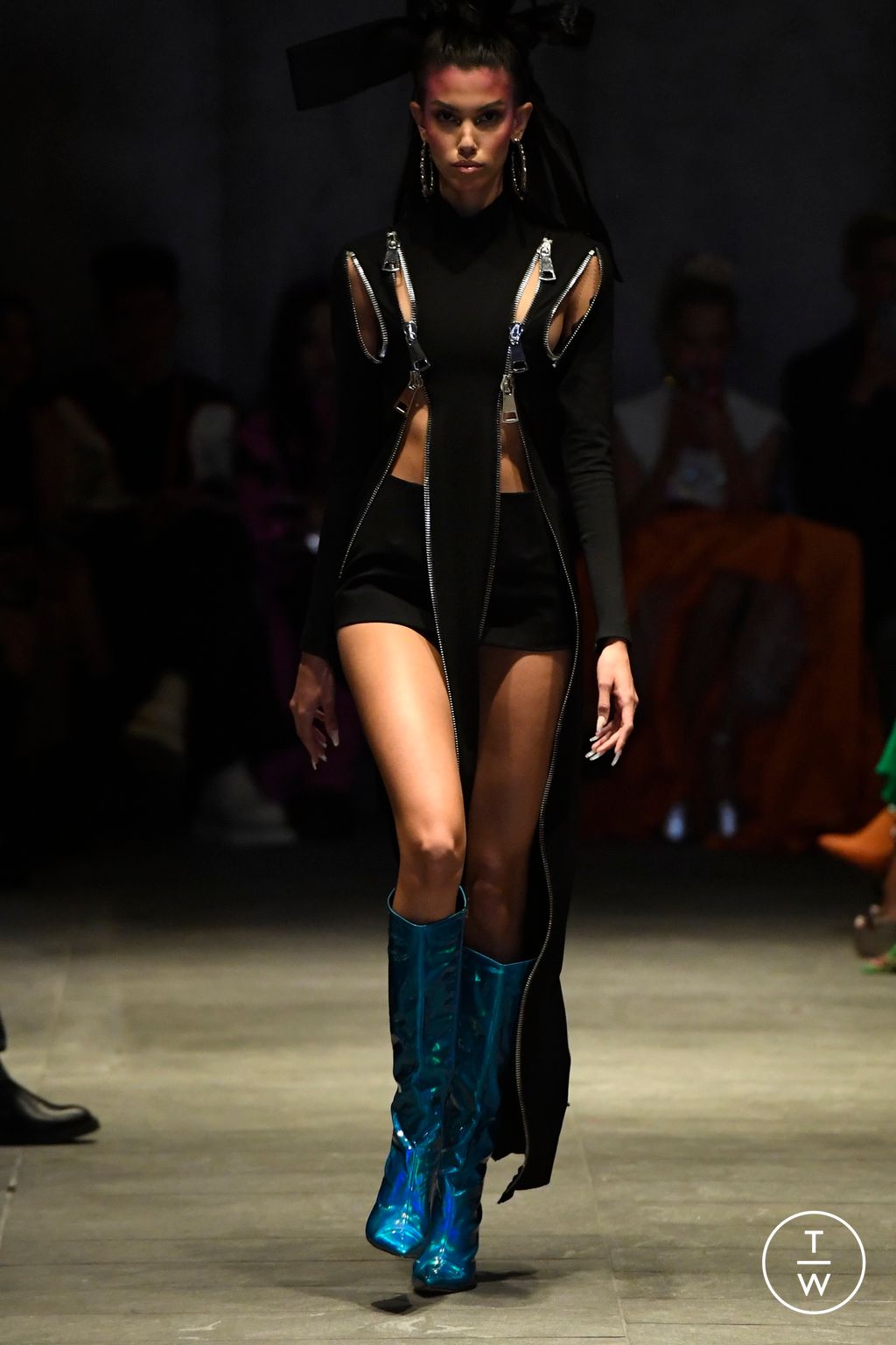 Fashion Week New York Spring/Summer 2023 look 29 from the Christian Cowan collection 女装