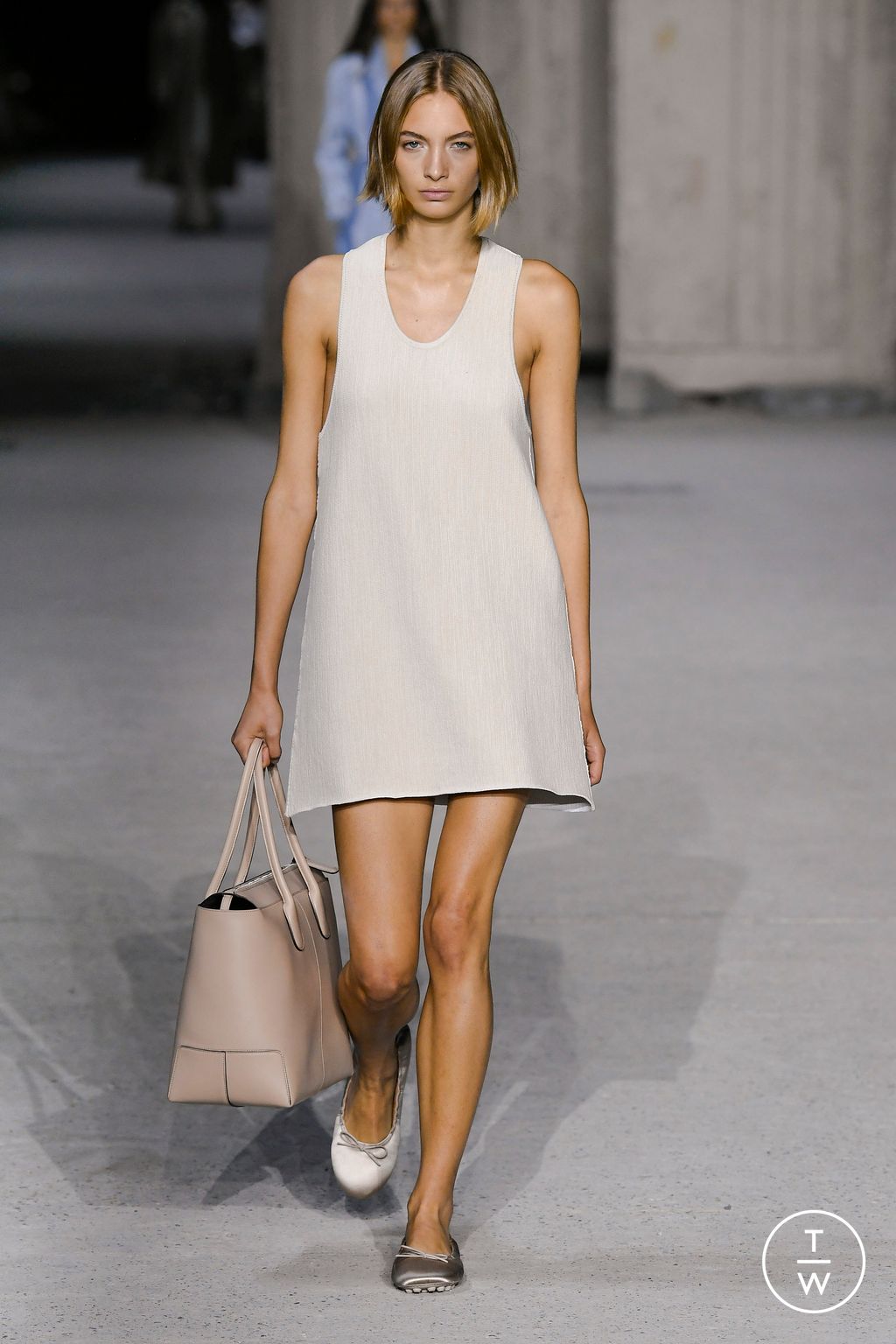 Fashion Week Milan Spring/Summer 2023 look 19 de la collection Tod's womenswear