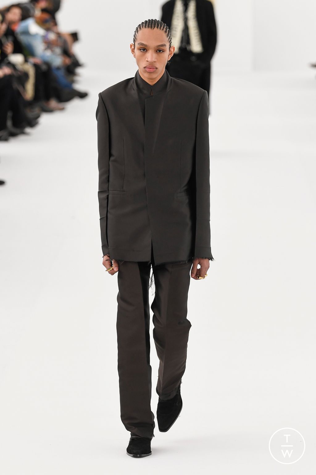 Fashion Week Paris Fall/Winter 2023 look 25 from the Givenchy collection menswear