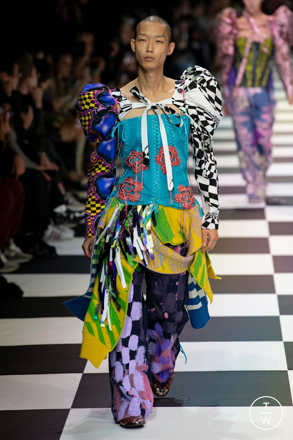 Fashion Week Milan Spring/Summer 2023 look 5 de la collection Matty Bovan womenswear