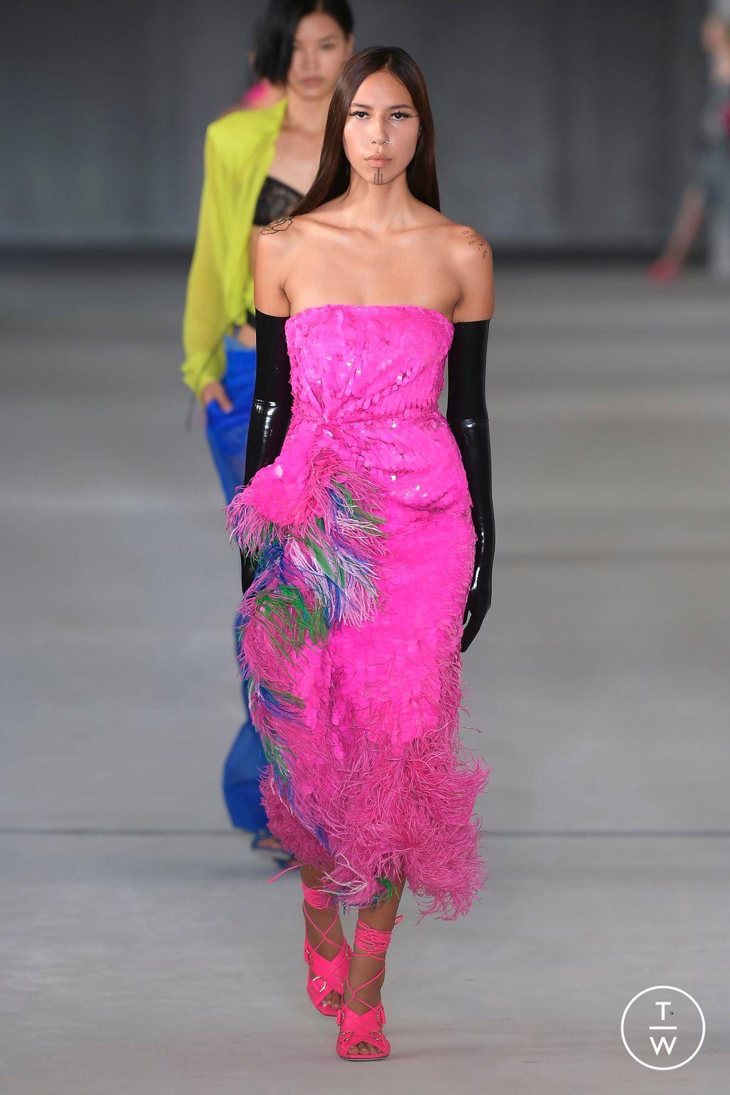 Fashion Week New York Spring/Summer 2023 look 15 de la collection Prabal Gurung womenswear