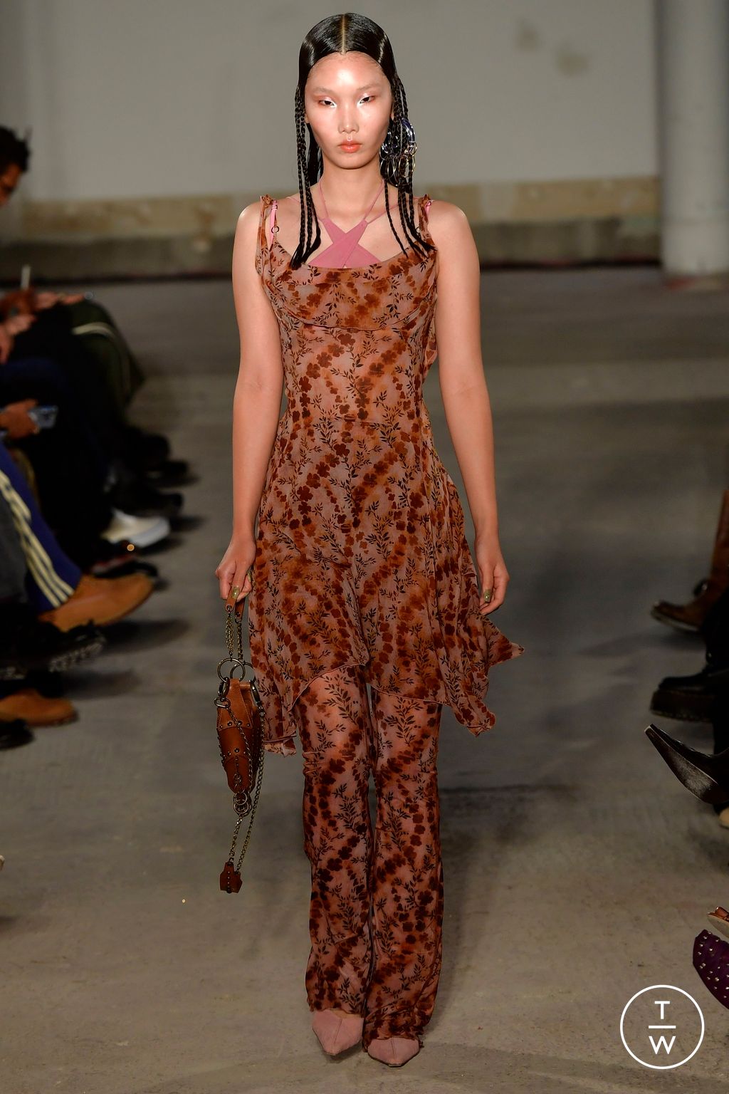 Fashion Week London Spring/Summer 2023 look 22 from the KNWLS collection womenswear
