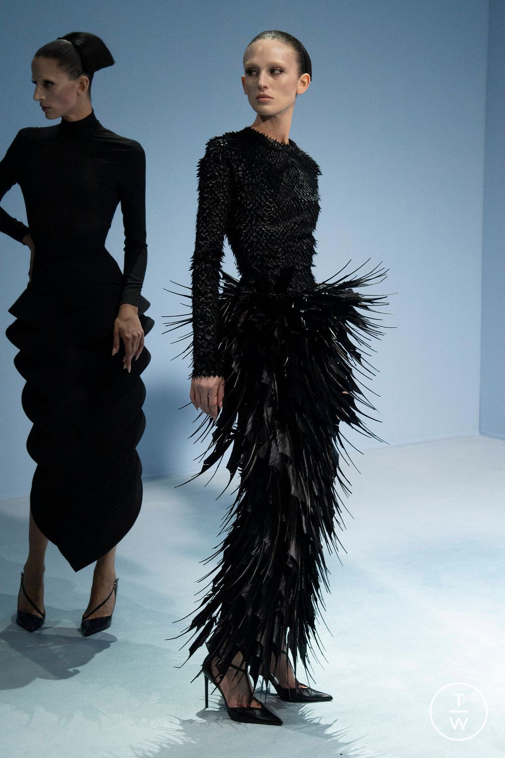 Fashion Week Paris Spring/Summer 2023 look 35 de la collection Jean Paul Gaultier couture