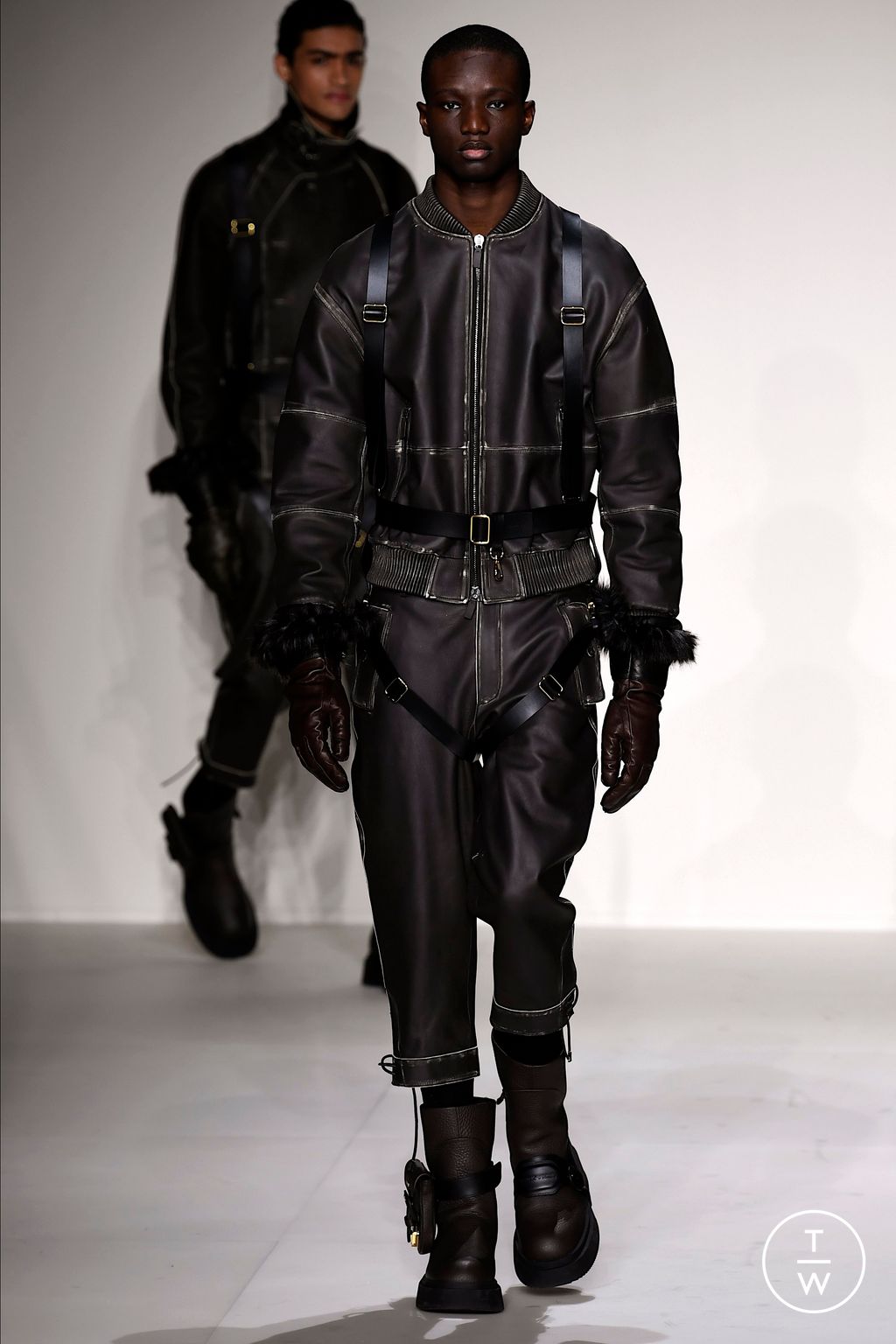 Fashion Week Milan Fall/Winter 2023 look 24 from the Emporio Armani collection menswear