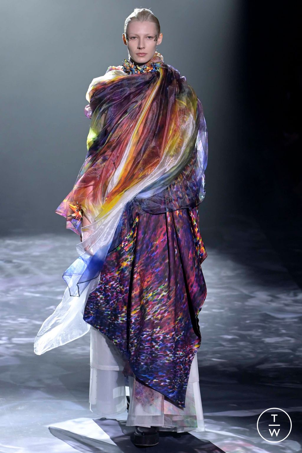 Fashion Week Paris Spring/Summer 2023 look 11 from the Yuima Nakazato collection couture