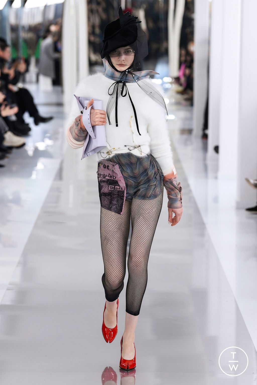 Fashion Week Paris Fall/Winter 2023 look 1 de la collection Maison Margiela menswear