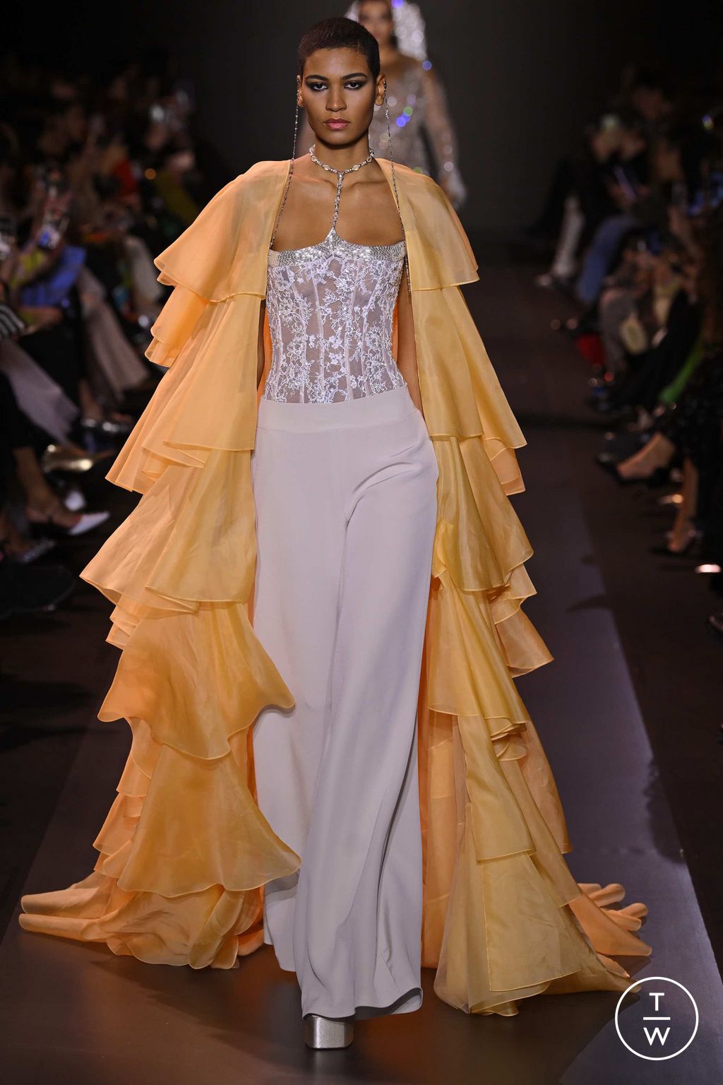 Fashion Week Paris Spring/Summer 2023 look 42 from the Georges Hobeika collection 高级定制
