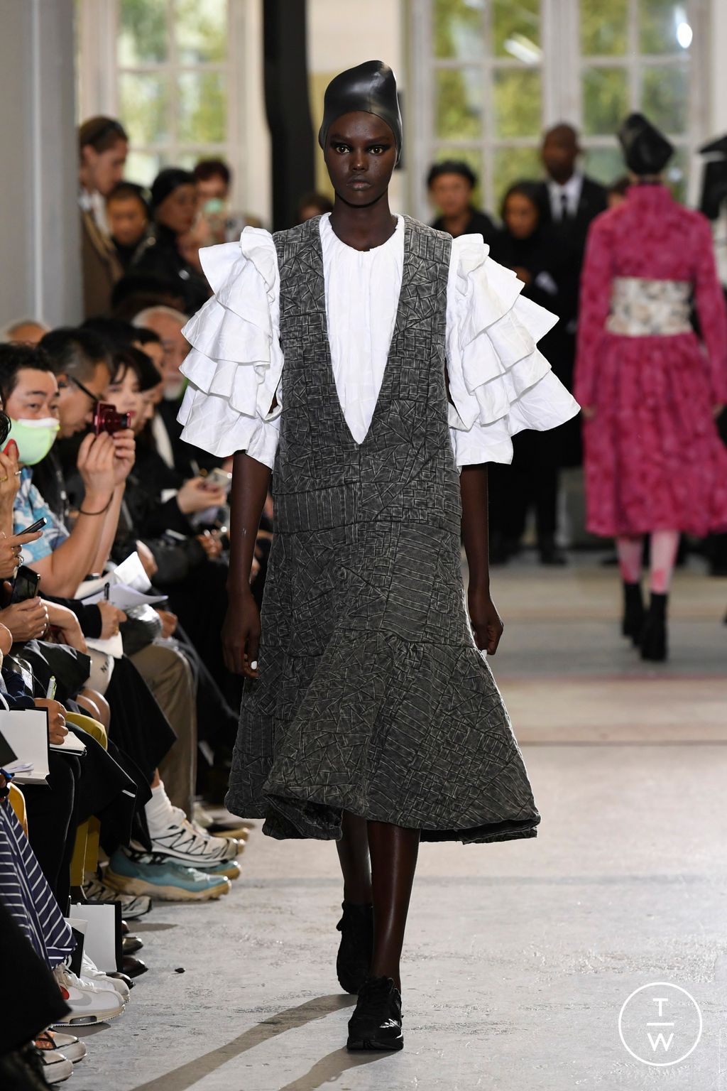 Fashion Week Paris Spring/Summer 2023 look 7 from the Anrealage collection womenswear