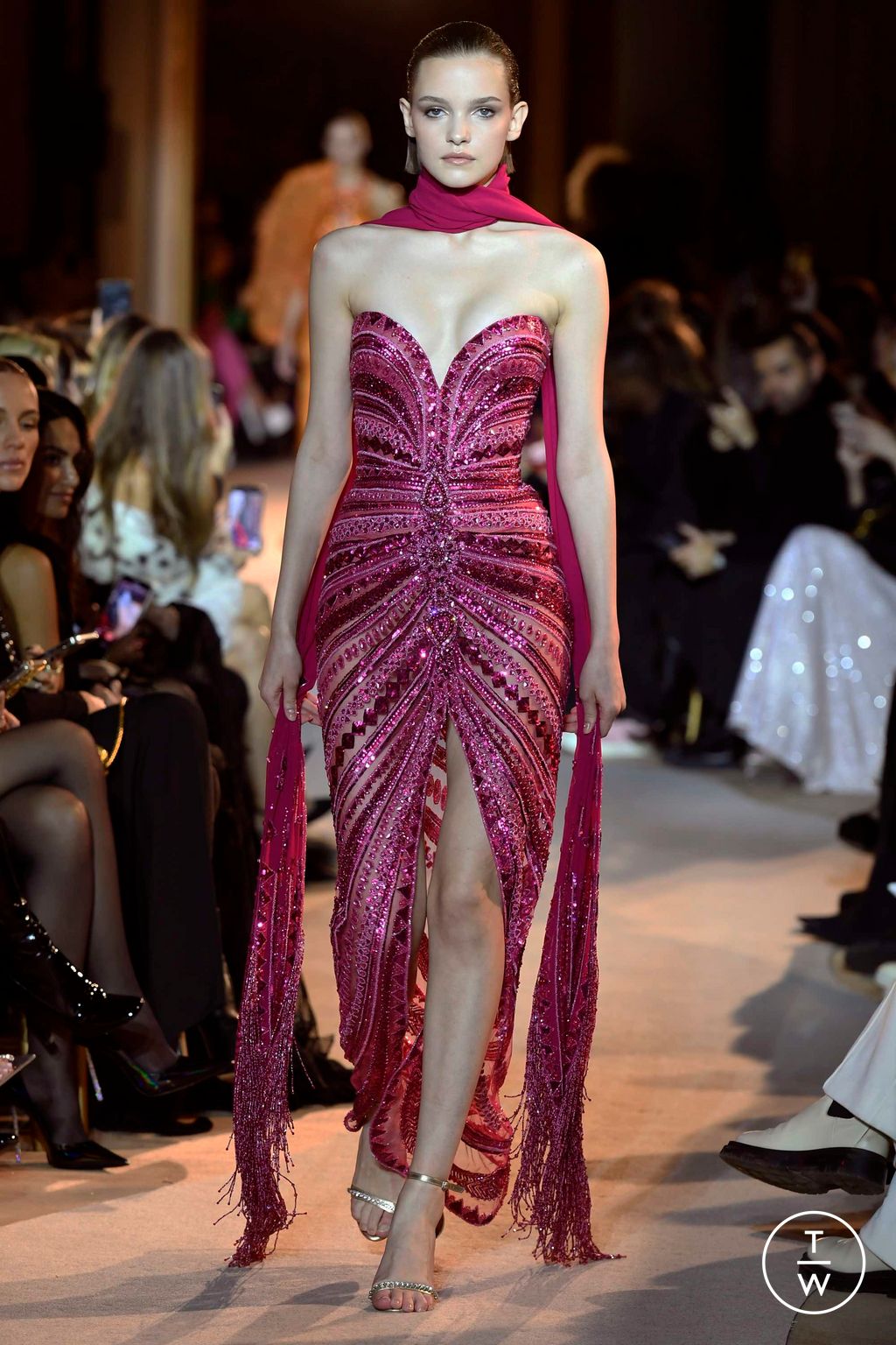 Fashion Week Paris Spring/Summer 2023 look 34 from the Zuhair Murad collection 高级定制