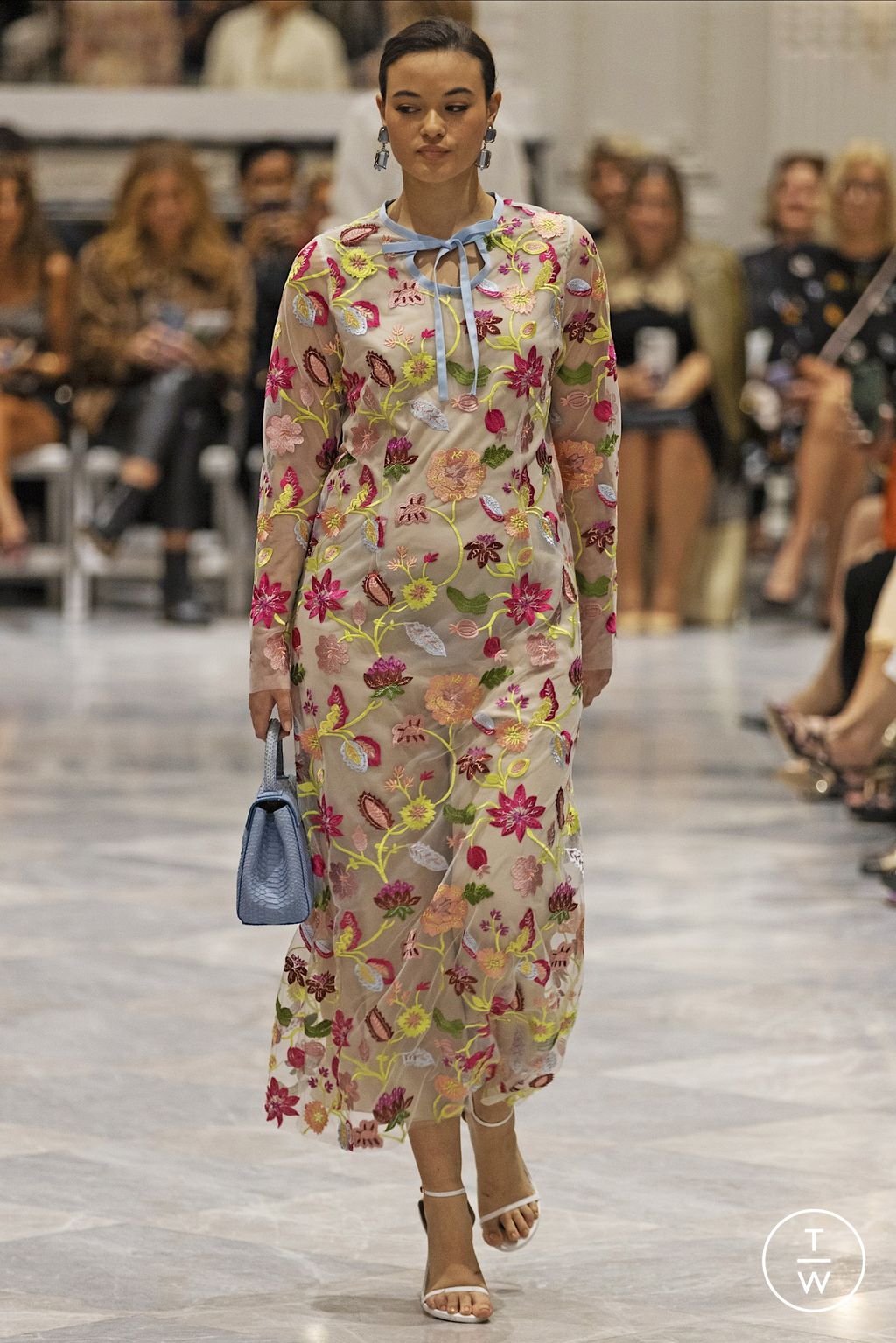 Fashion Week New York Spring/Summer 2023 look 16 from the Dennis Basso collection womenswear
