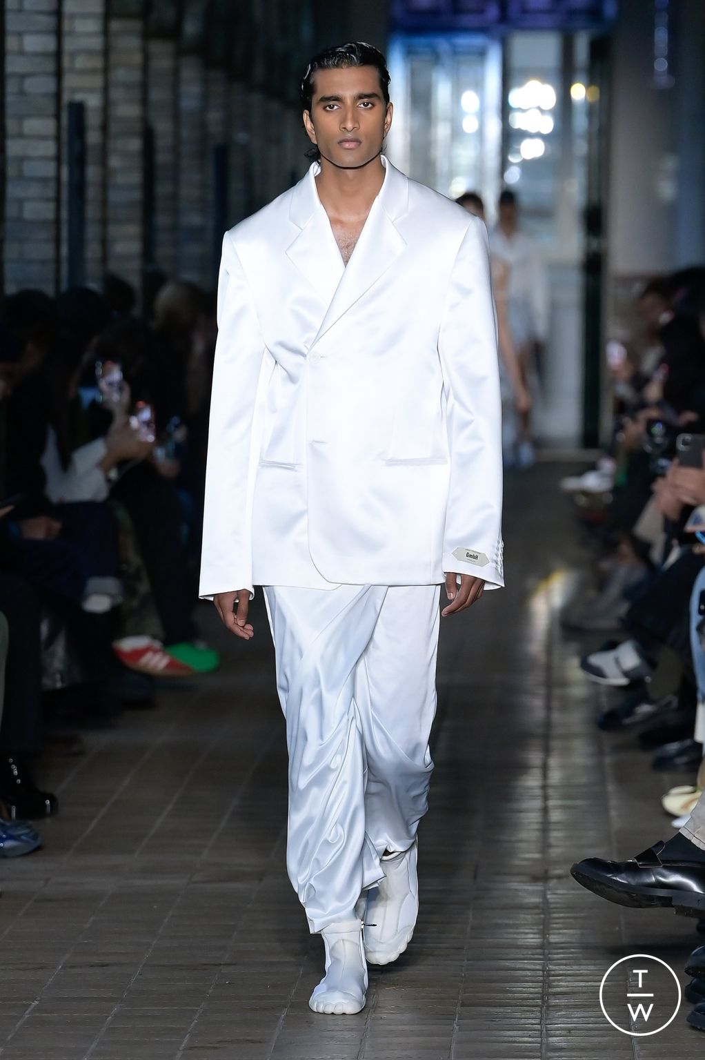 Fashion Week Paris Spring/Summer 2023 look 1 from the GmbH collection 女装
