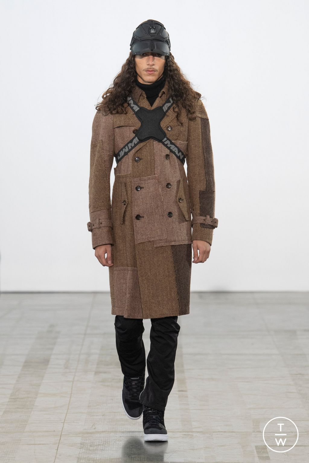 Fashion Week Paris Fall/Winter 2023 look 8 de la collection Junya Watanabe Man menswear